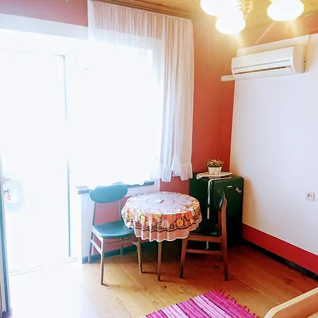 Lea Apartment *